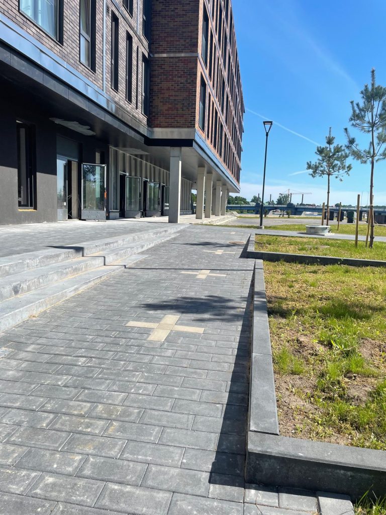 Dekor 300 modern black +Dekor 300 modern grey+ Kerbstone high quadro black