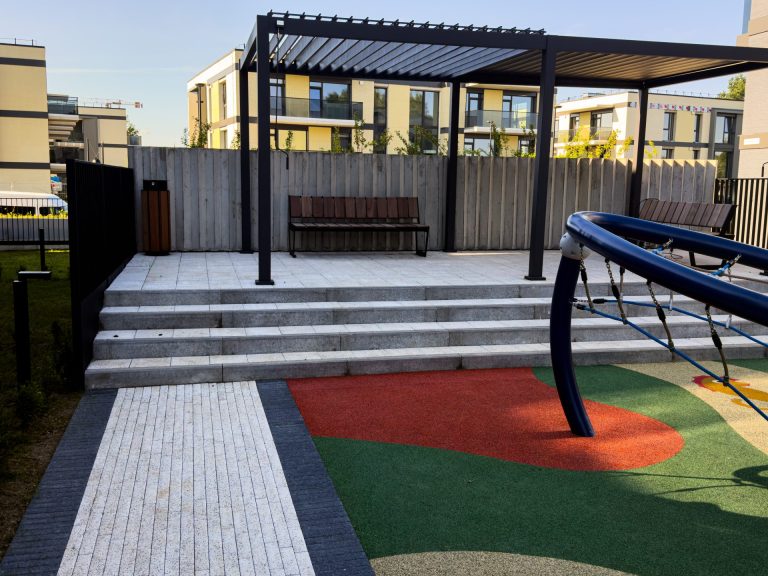Dekor urban modern black pearl and Dekor urban modern white marble + Polo white marble and kerbstone 8 grey